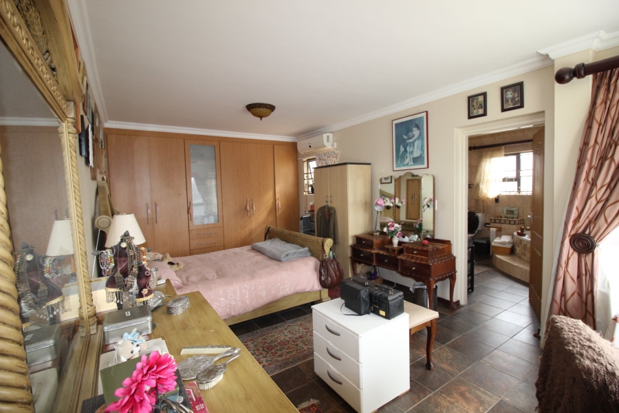 4 Bedroom Property for Sale in Lake Deneysville Free State